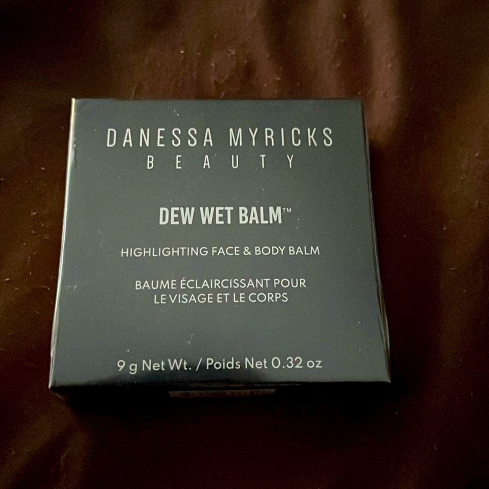 Danessa Myricks Beauty
Dew Wet Highlighter- rose water